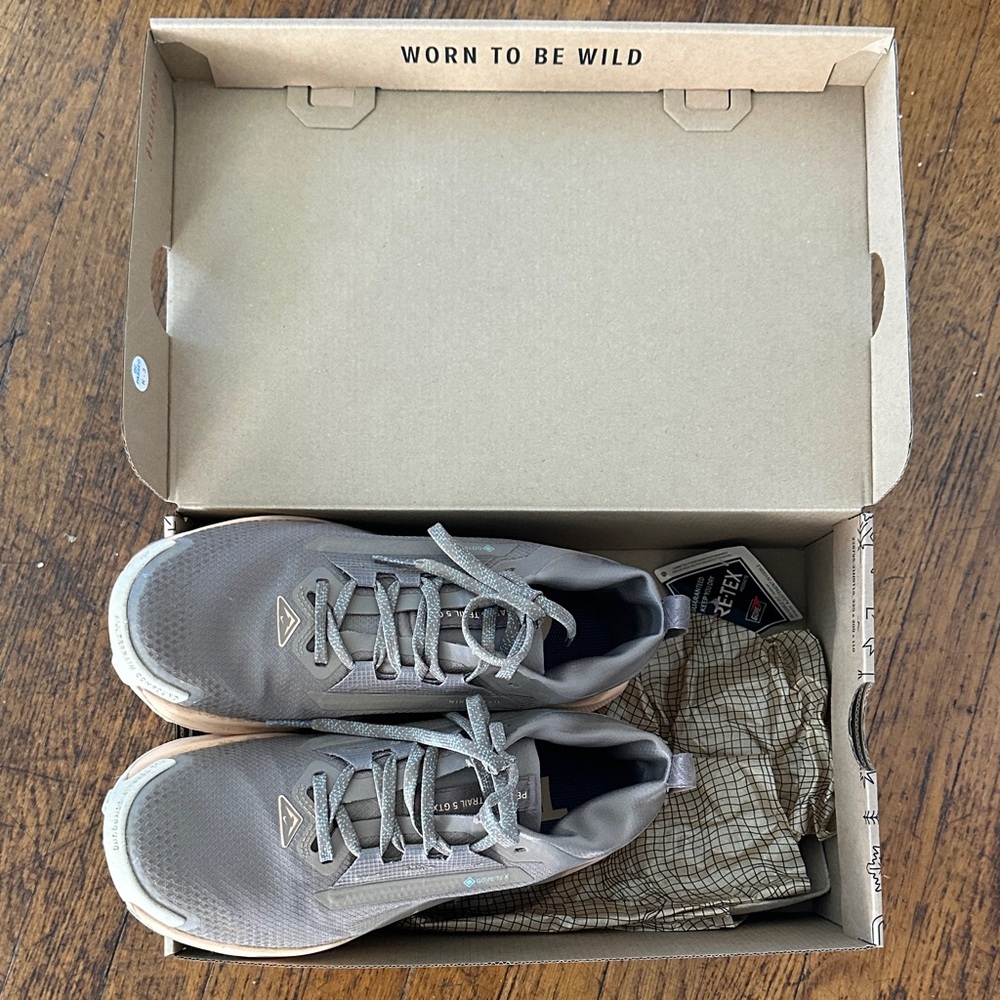 Nike Pegasus Trail 5 GORE-TEX
Women's Waterproof Trail Running Shoes - 8.5
